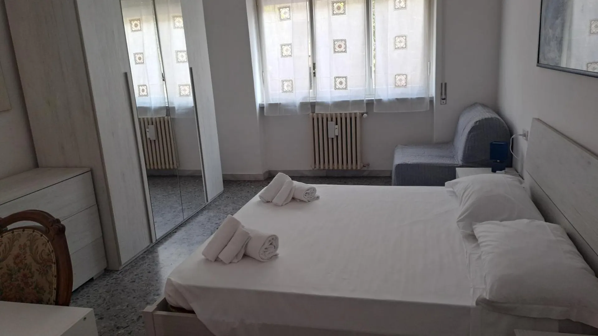 Gold Sunshine Srls Guest House O Affittacamere Lido di Ostia